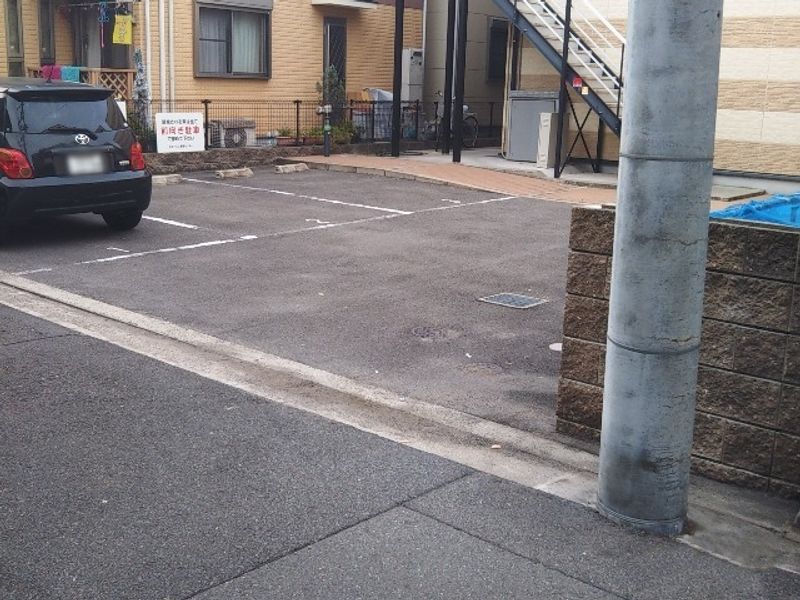 レオパレスビエント 駐車場