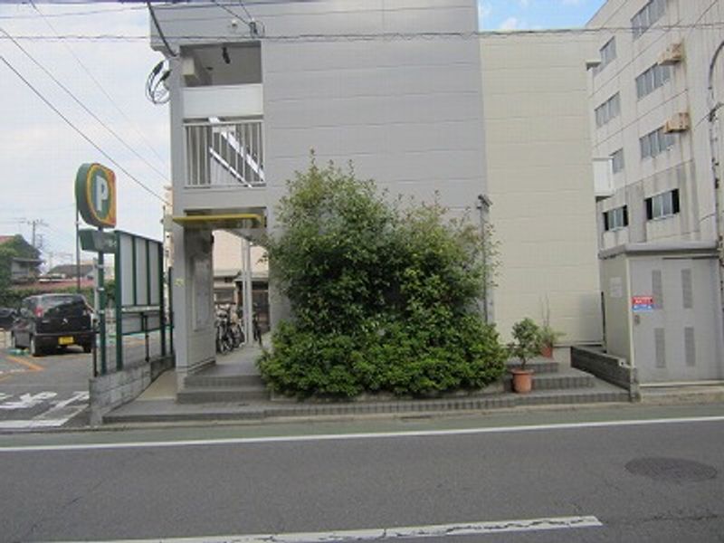 レオパレスふたあら エントランス