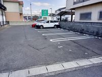 レオパレスエスペランス 駐車場