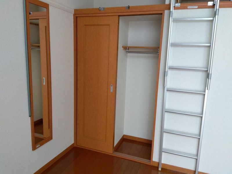 レオパレスアリナン 収納
