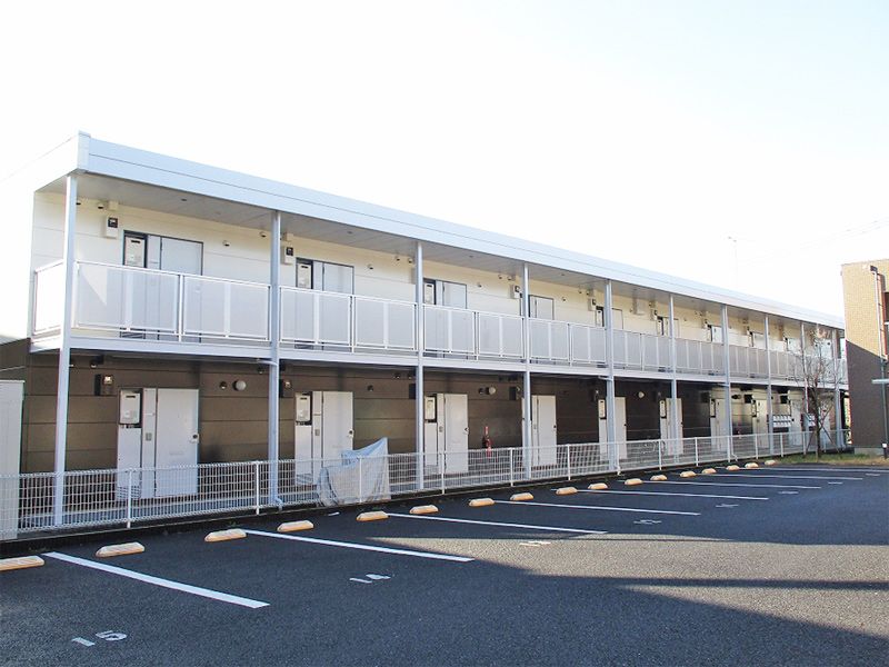 レオパレスカステーロ 駐車場