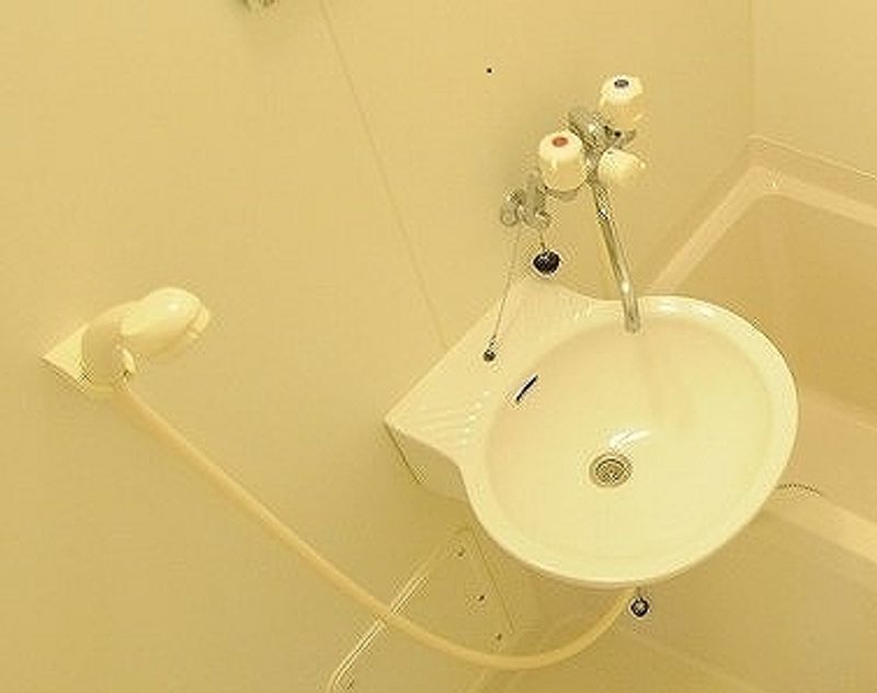 レオパレススリーアローズ 洗面台