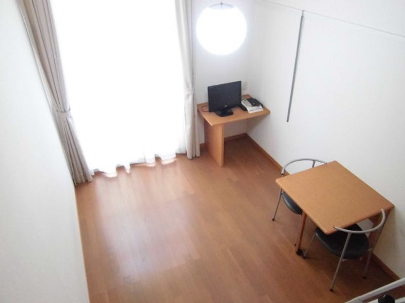 レオパレス奥羽大学 居間