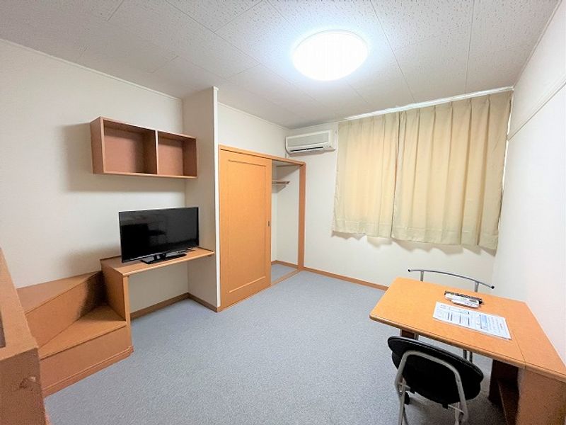 レオパレスオアシス岸和田 居間