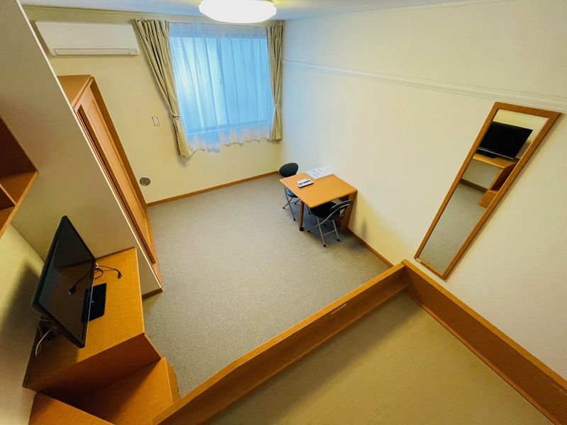 レオパレスベルセフォネ 居間