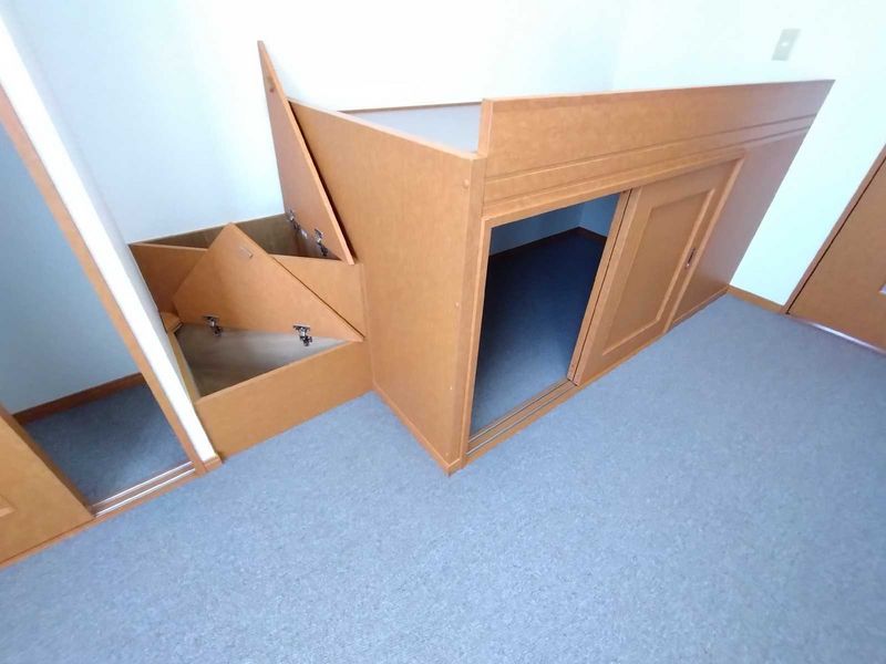 レオパレス四季 収納