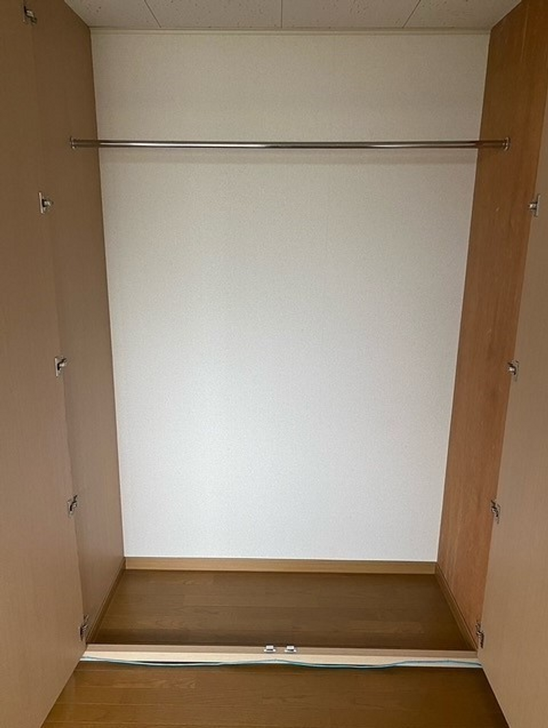 レオパレス中島 収納