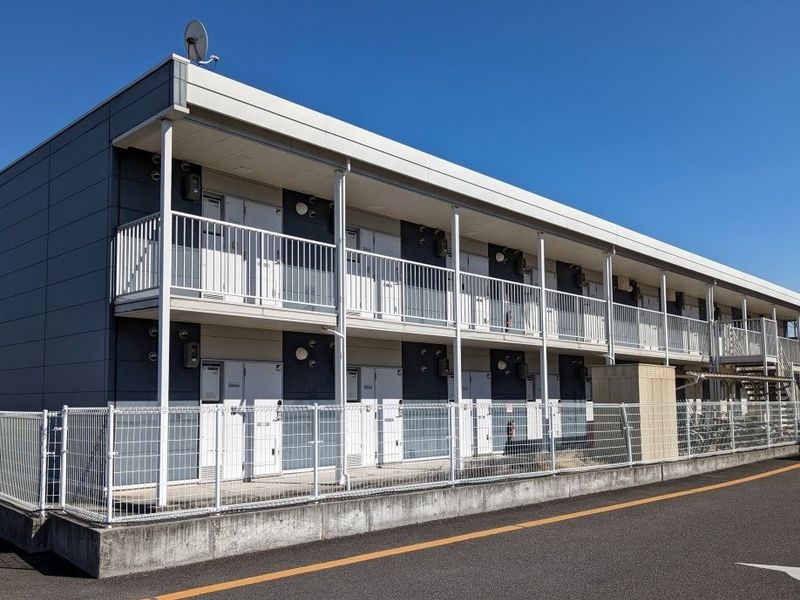 レオパレスエントラレ 外観