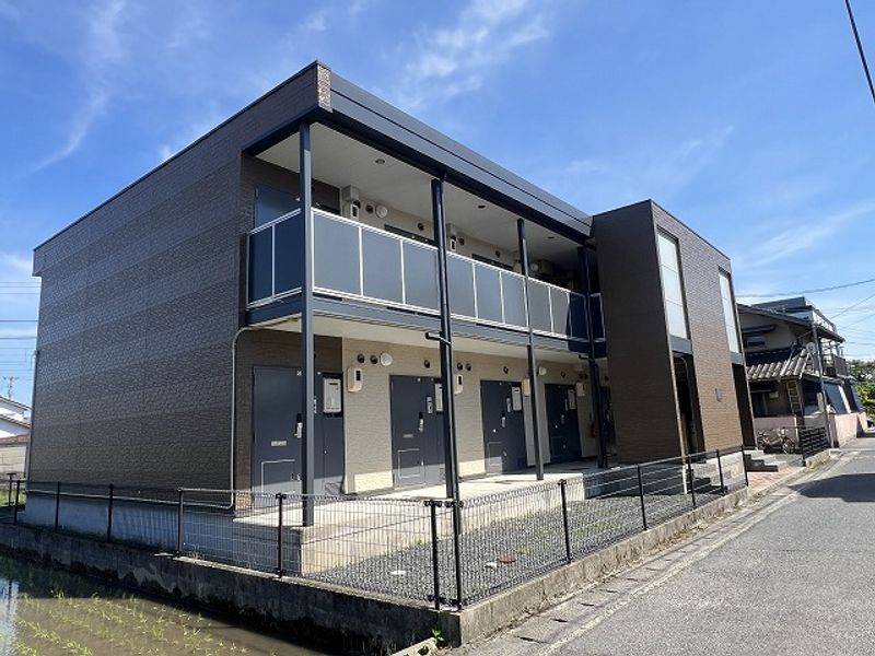 レオパレスボムールⅢ 外観