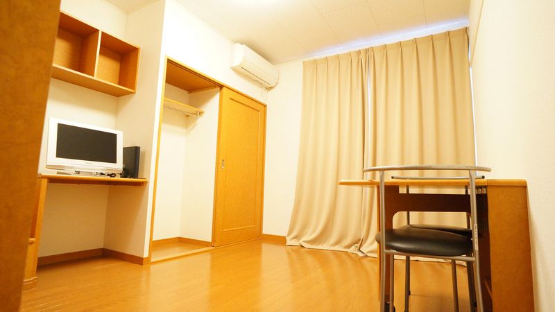 レオパレスマグノゥリア 居間