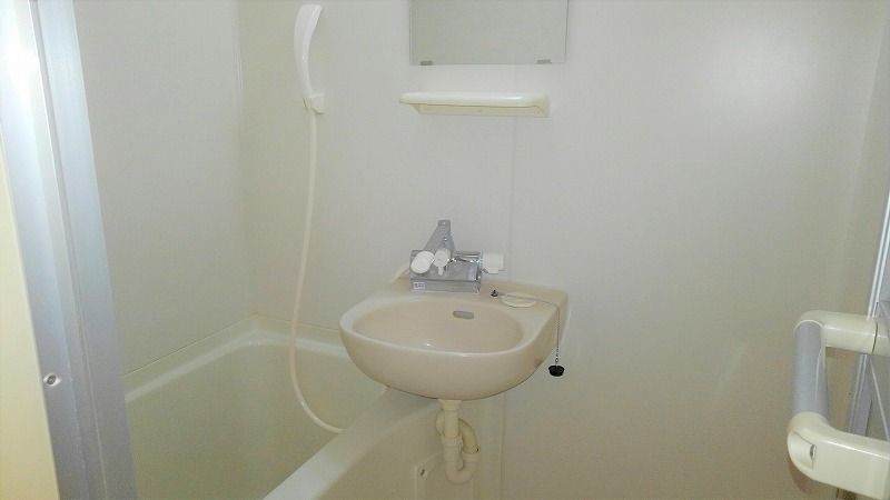 レオパレスカルチェ 洗面所