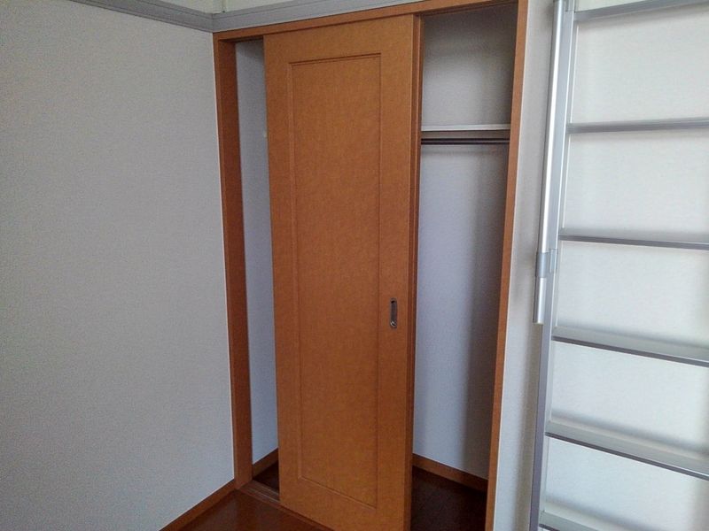 レオパレスラポール松福 収納