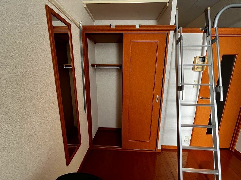 レオパレスキャトル　セゾン 収納
