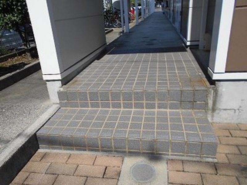 レオパレスグリーングラス エントランス