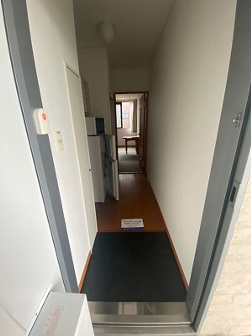 レオパレスグリーンヒルズライフ 玄関