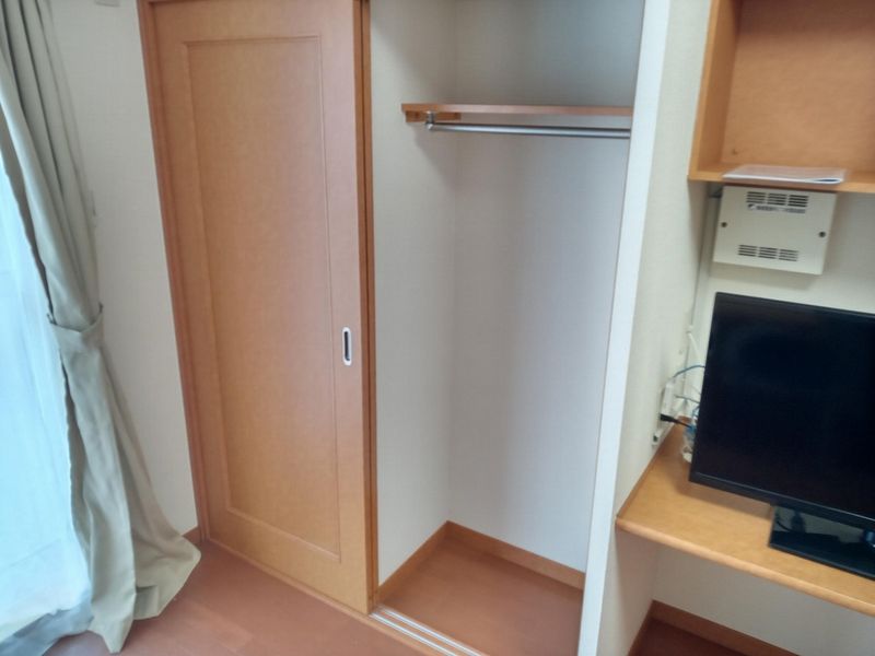 レオパレスアカサカ 収納