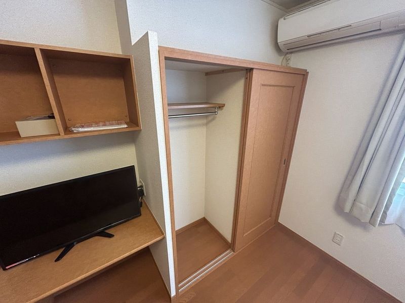 レオパレスクリスタルガーデン 収納
