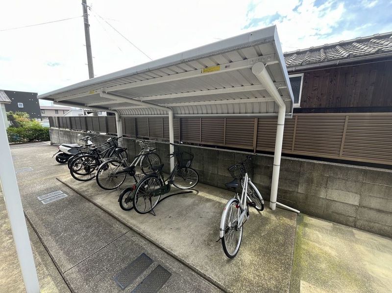 レオパレスゴールド枝松 共用部分