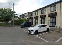 レオパレスプライマリィ 駐車場