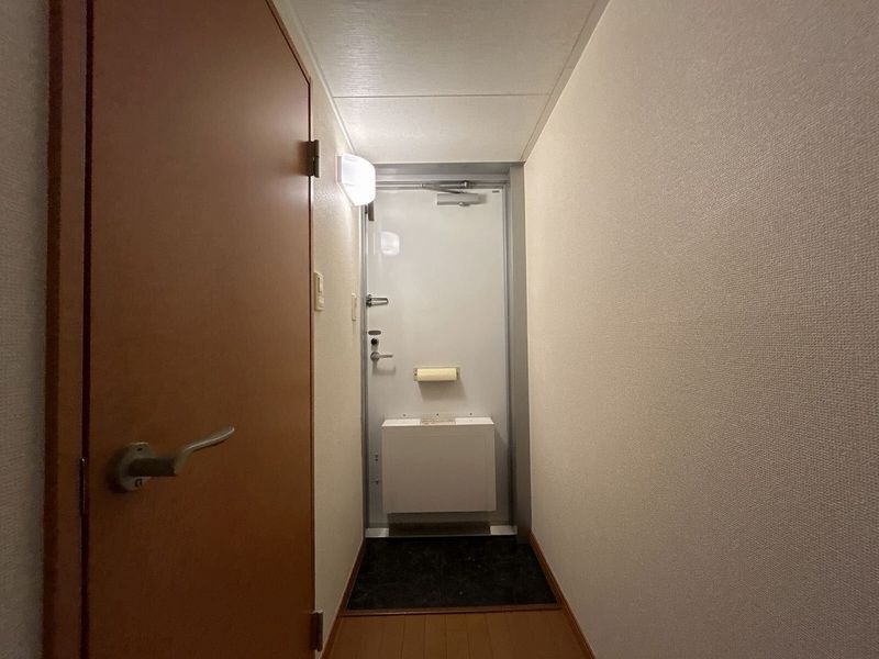 レオパレス光の杜 玄関