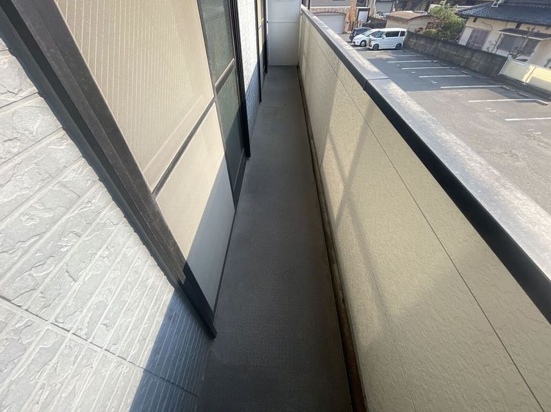 レオパレス中井町３ バルコニー