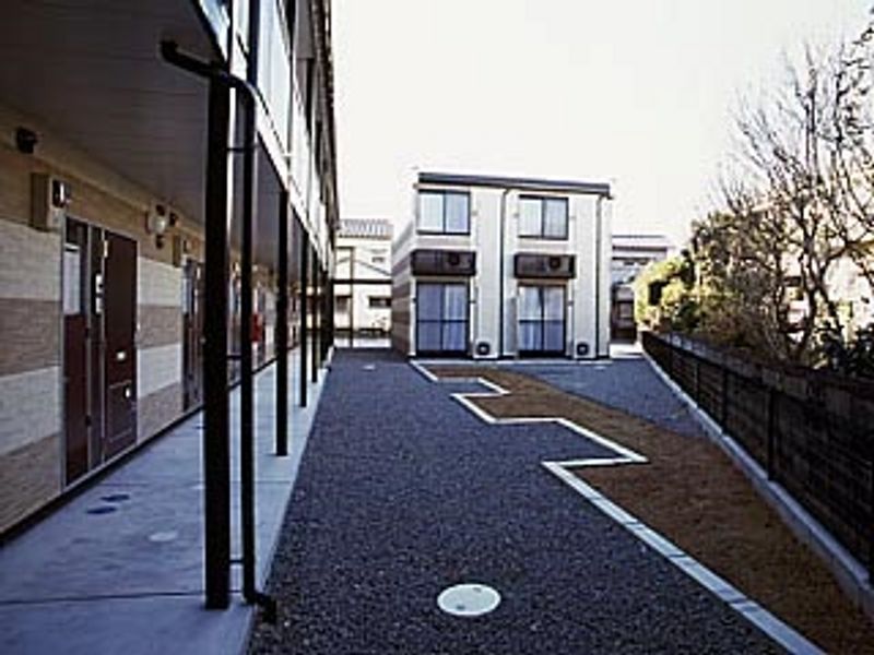 レオパレスアムール鯛浜 玄関