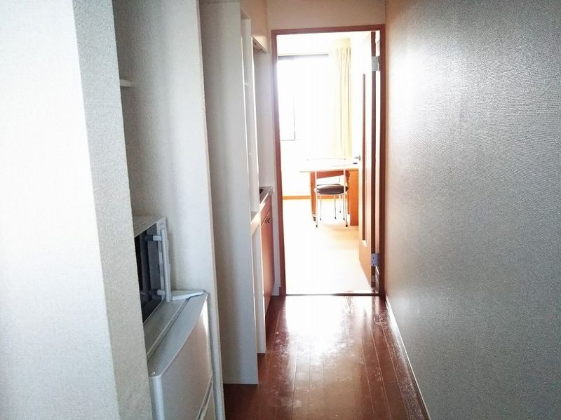 レオパレスセゾン 玄関