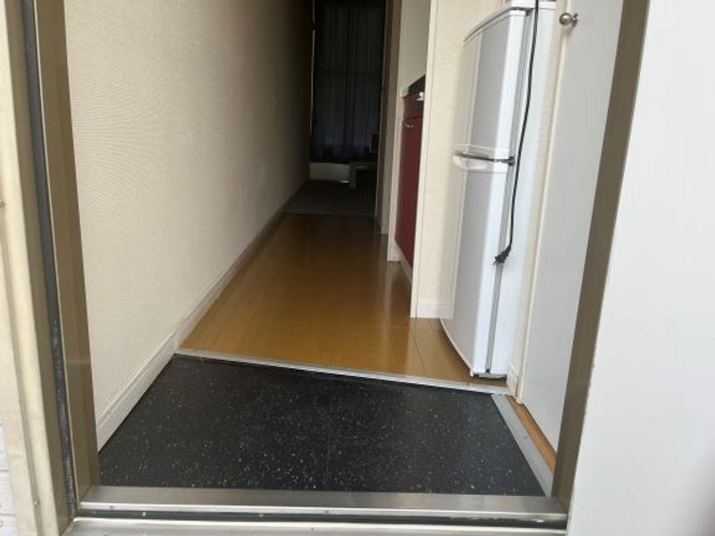 レオパレス兵庫 玄関