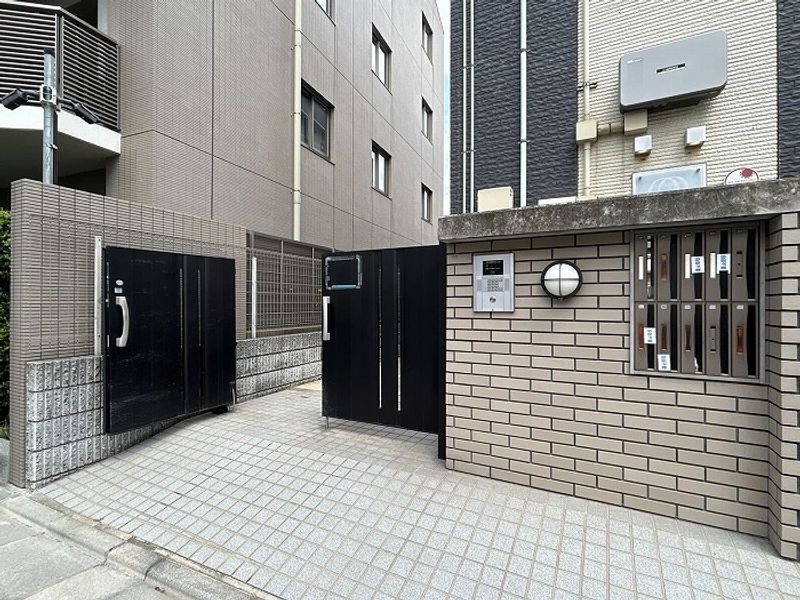 レオネクストＳＨＯＩＮ エントランス