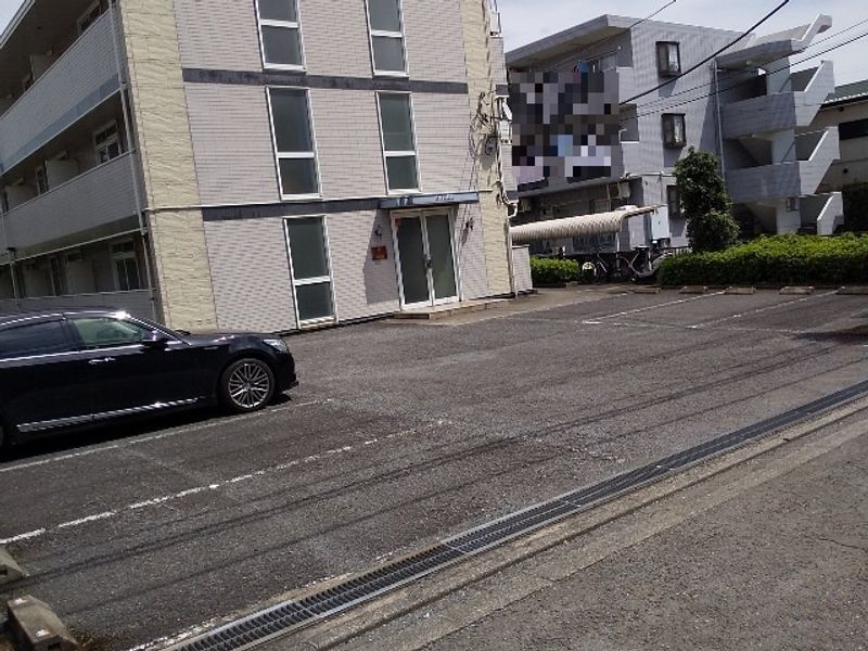 レオパレスさくら 駐車場