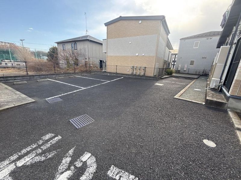 leopalace Suzu Parking lot