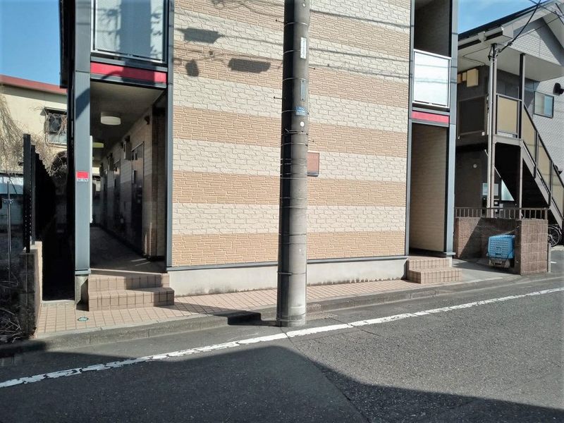 レオパレスパステロ エントランス