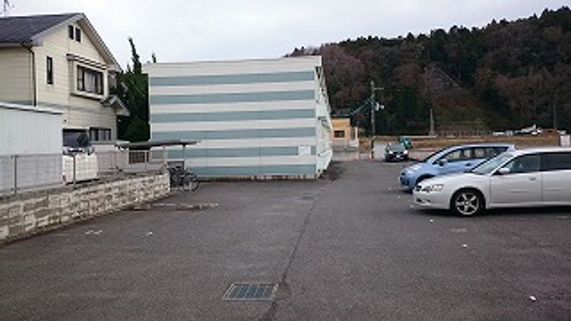 レオパレスベルデ 駐車場