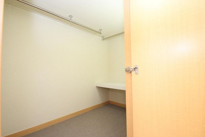 レオパレスちくぜん陣山 収納