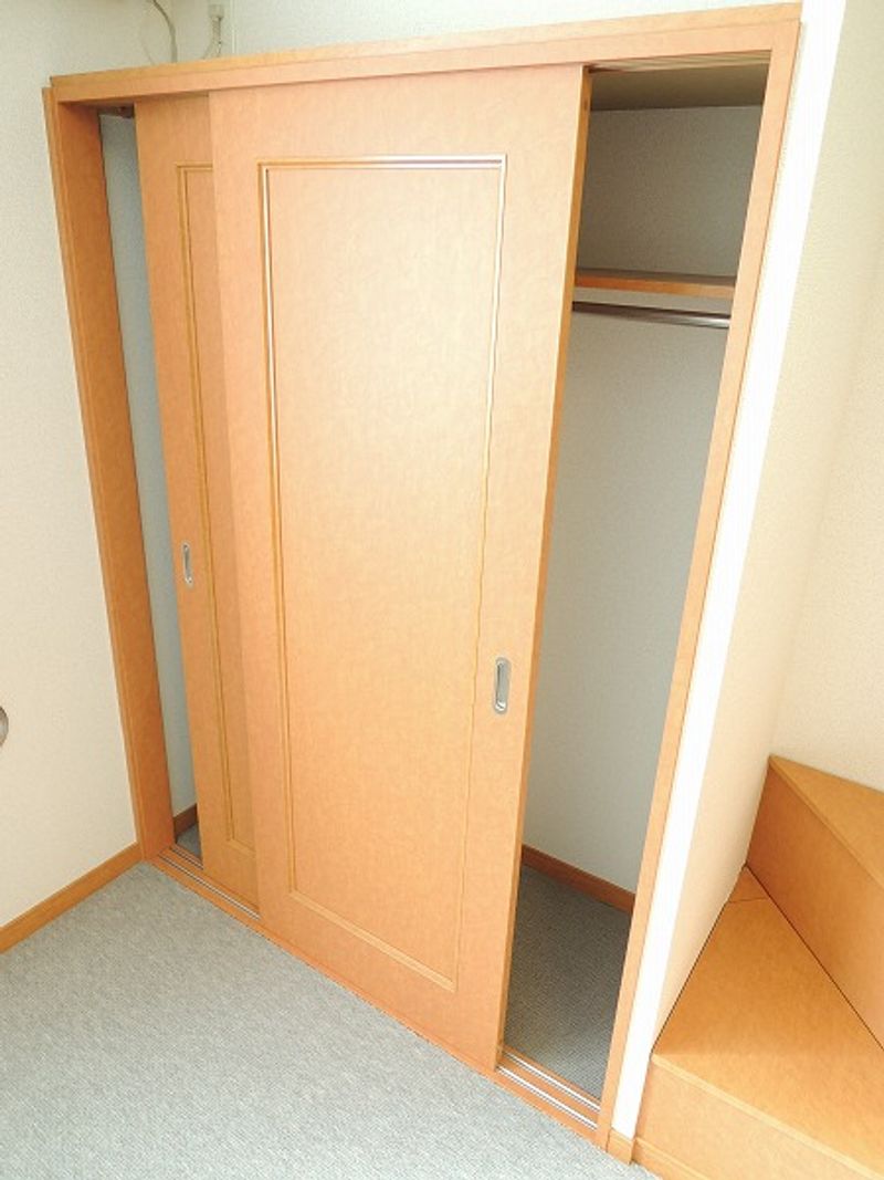 レオパレス丸山　Ⅱ 収納