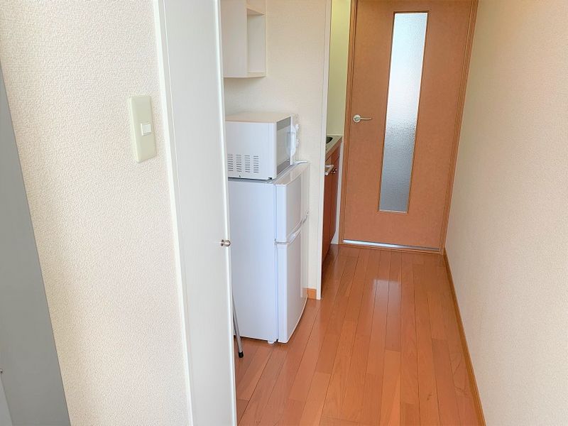 レオパレスニュータウン 玄関