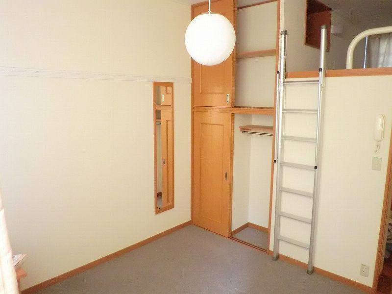 レオパレスウィル 居間