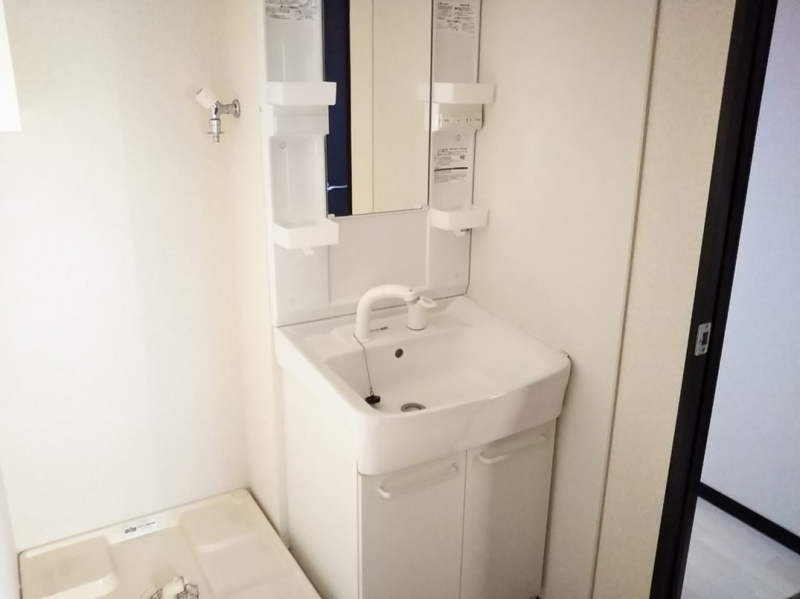 LEONEXT Perido I Washroom