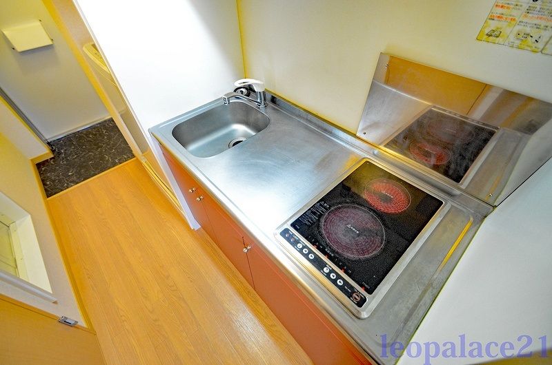 レオパレス工大前 キッチン
