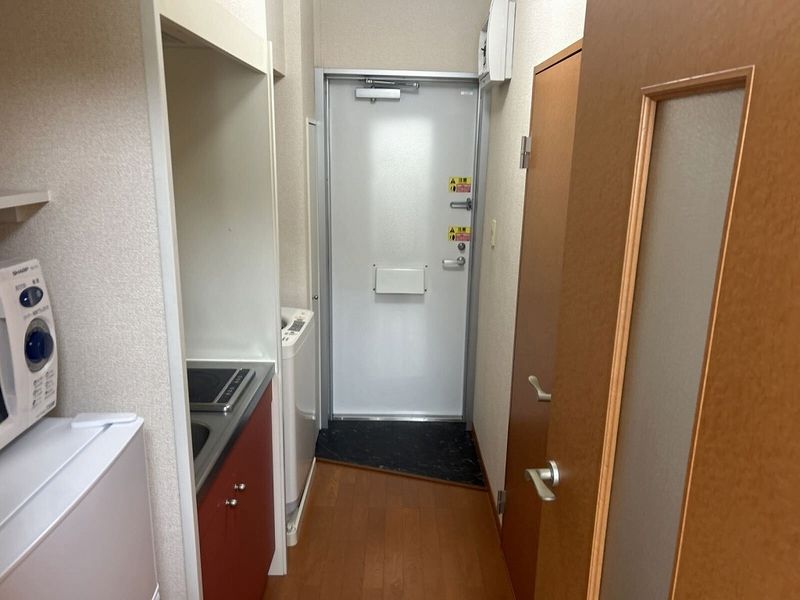 レオパレスコヅチⅢ 玄関