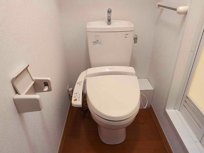 レオパレスアットホーム トイレ