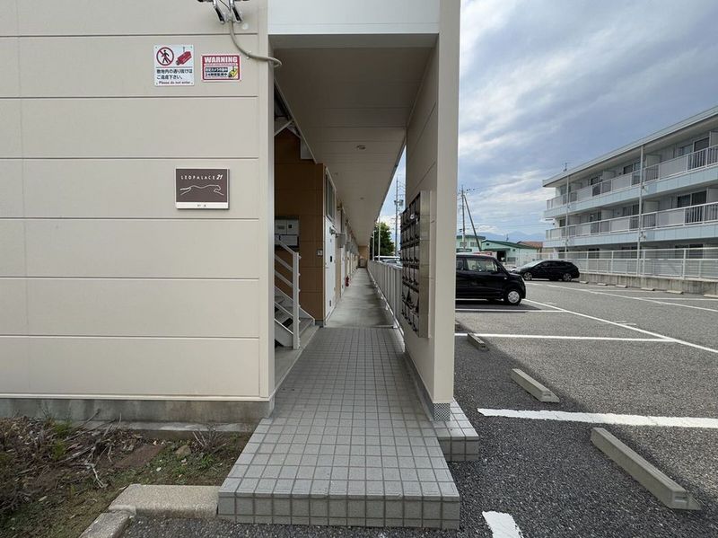 レオパレス野溝 エントランス