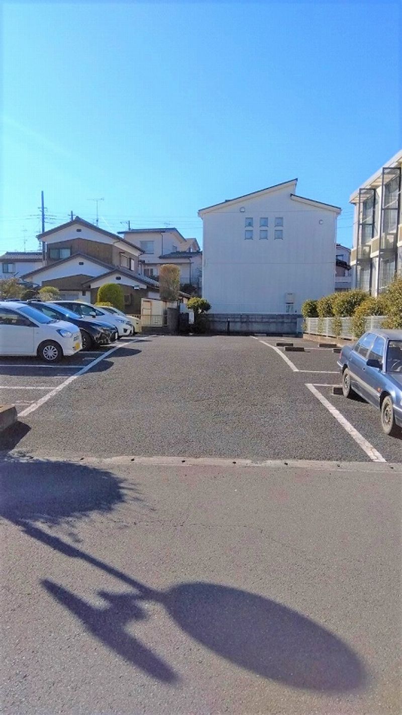 レオパレス１００ 駐車場