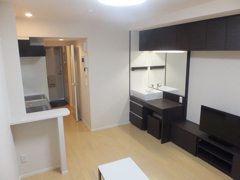 MIRANDA Claire Soya Living room