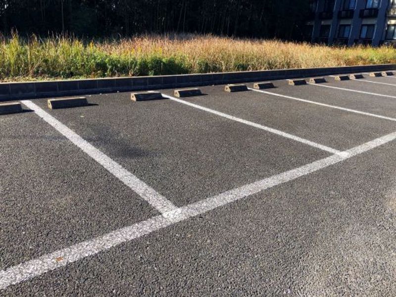 レオパレス幸希 駐車場