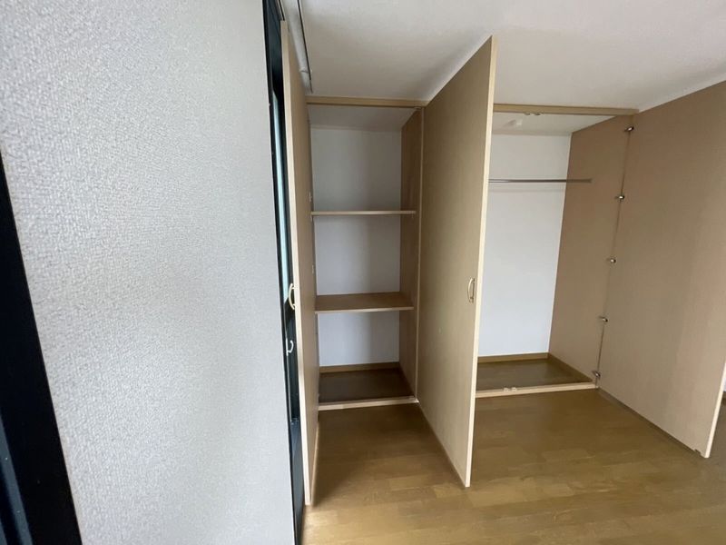 レオパレスフローラ 収納