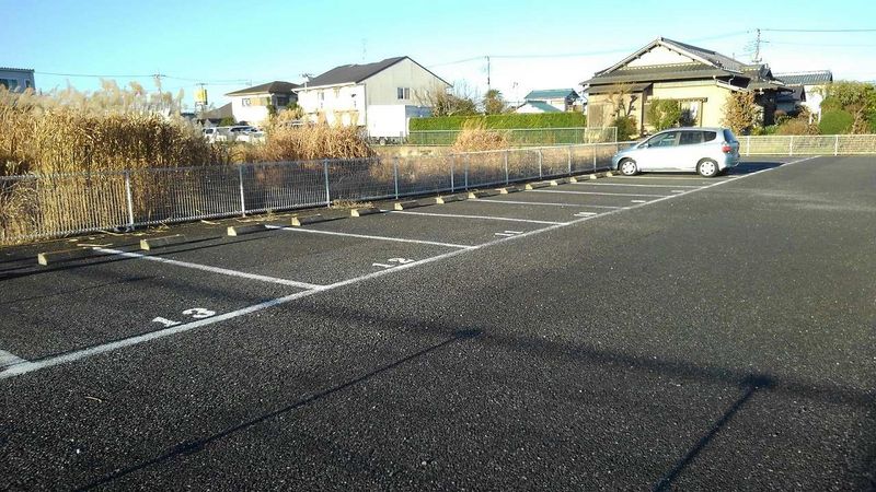 レオパレスペイサージュ 駐車場