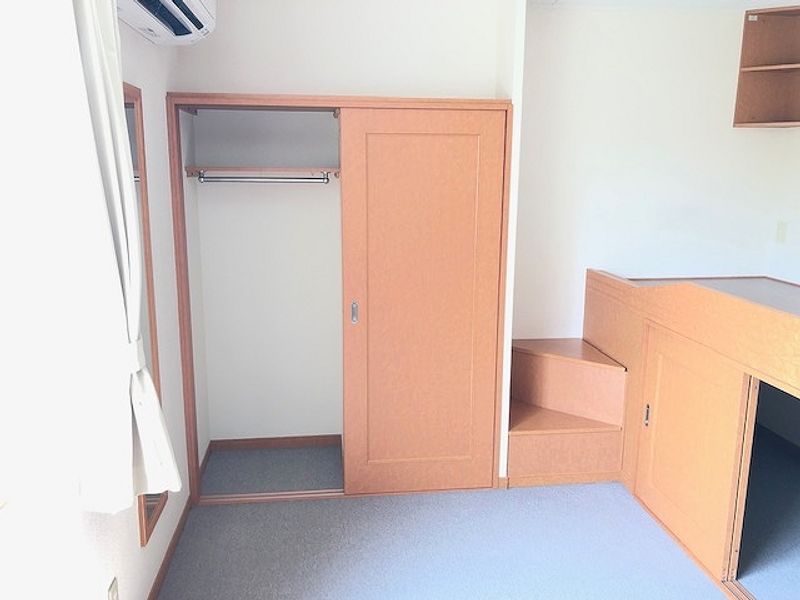 レオパレス城南 収納