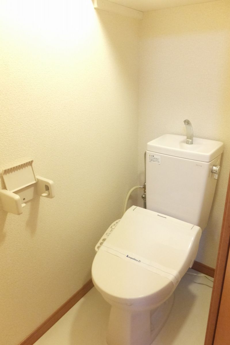 レオパレスえいこう トイレ