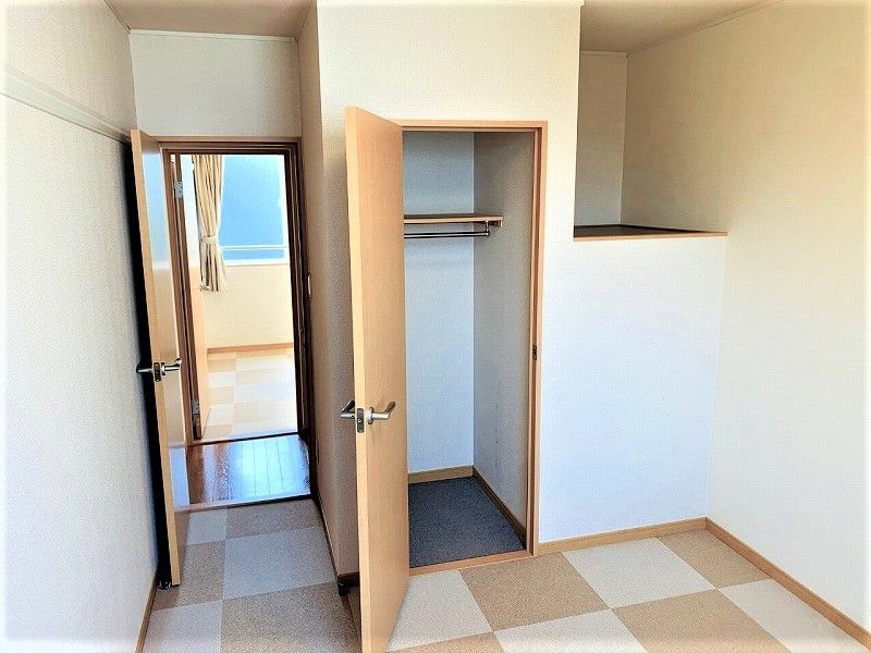 レオパレススプリングバレー 収納